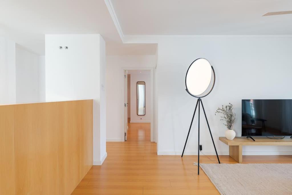 For The Lovers - - Free Parking Apartment *
